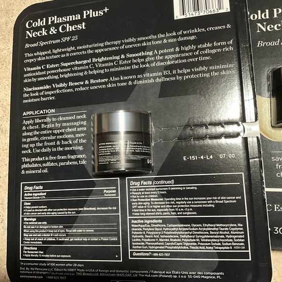2 Perricone MD Cold Plasma Plus+ Neck & Chest Cream - Picture 3 of 5